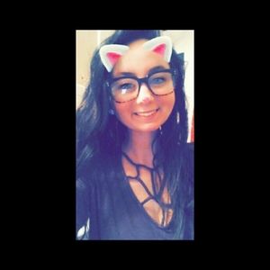 Meet your Posher, Elatiaa